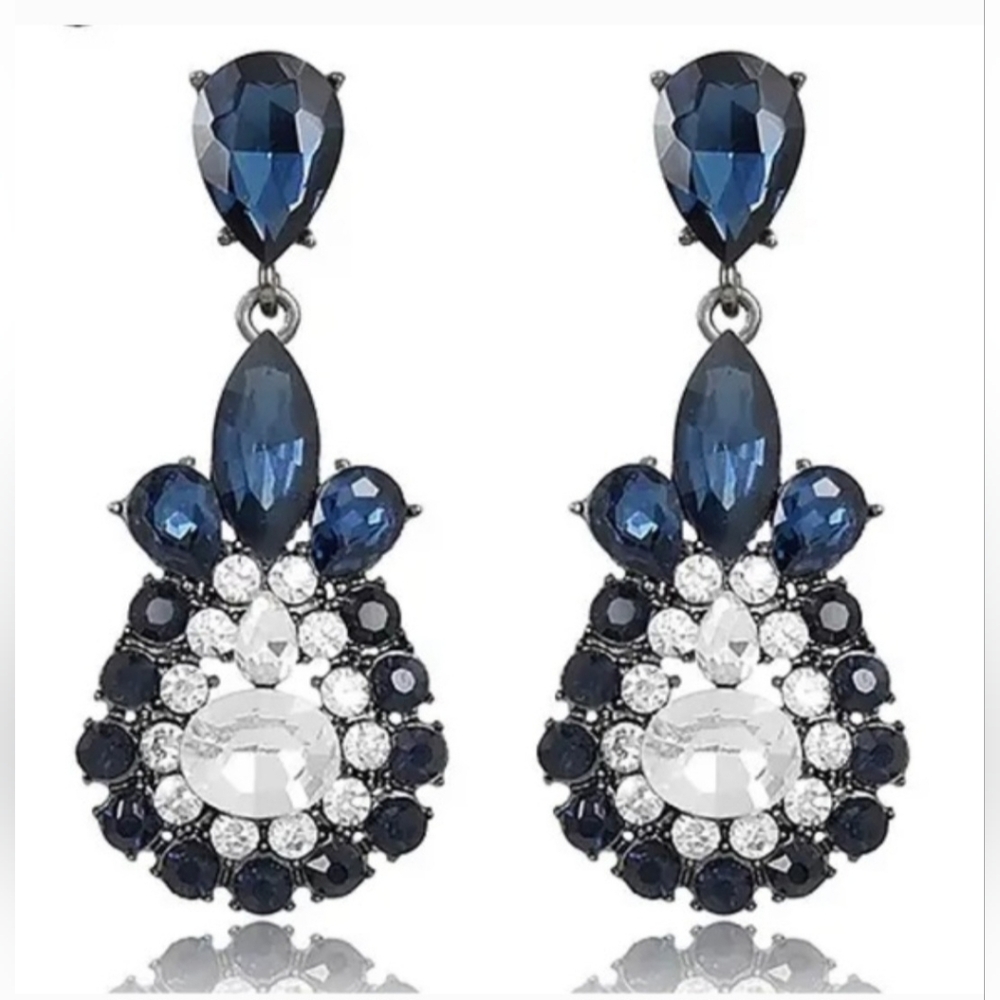 Elegant Rhinestone Dangle Drop Earrings New!